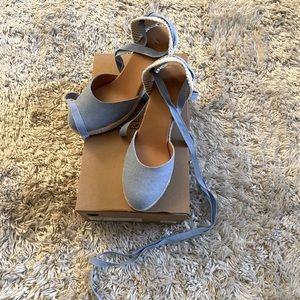 New!! J. Crew Light blue wedge lace-up size 7.5 🥰